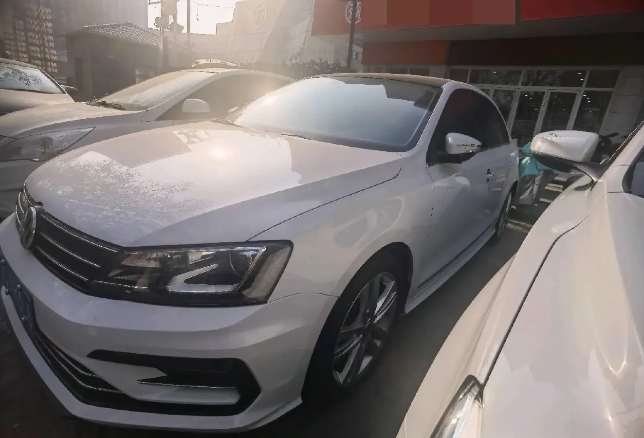 2018 Volkswagen Sagitar 1.4T 150HP L4 7DCT