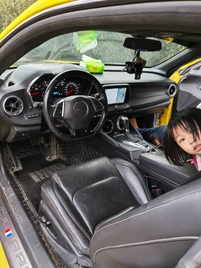 2017 Chevrolet Camaro 2.0T 275HP L4 8AT,autocango,china used car exporter,china ev exporter,chinese used car exporter,chinese used ev exporter