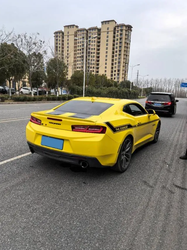2017 Chevrolet Camaro 2.0T 275HP L4 8AT,autocango,china used car exporter,china ev exporter,chinese used car exporter,chinese used ev exporter