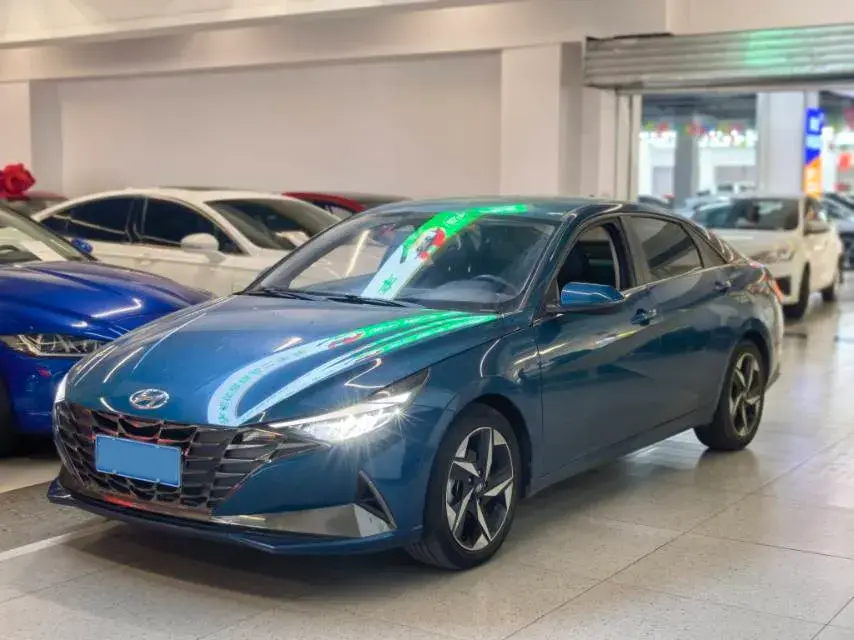 2022 Hyundai Elantra 1.5L 115HP L4 CVT