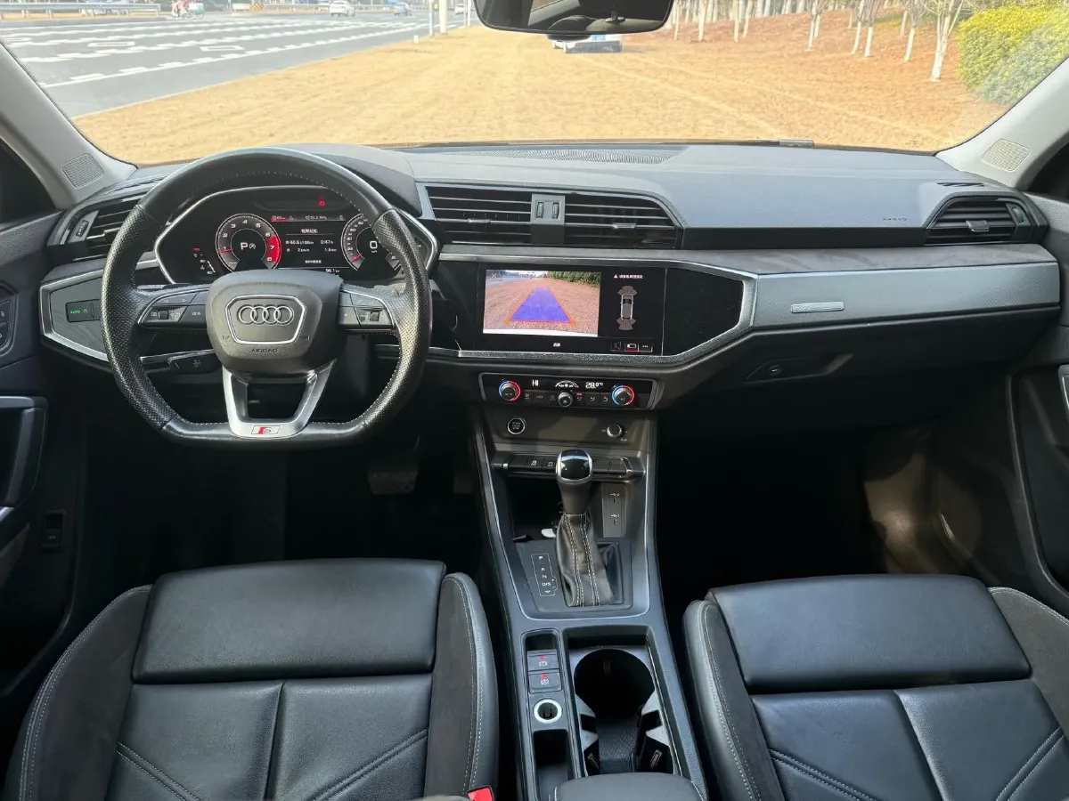 2022 Audi Q3 Sportback 2.0T 186HP L4 7DCT,autocango,china used car exporter,china ev exporter,chinese used car exporter,chinese used ev exporter