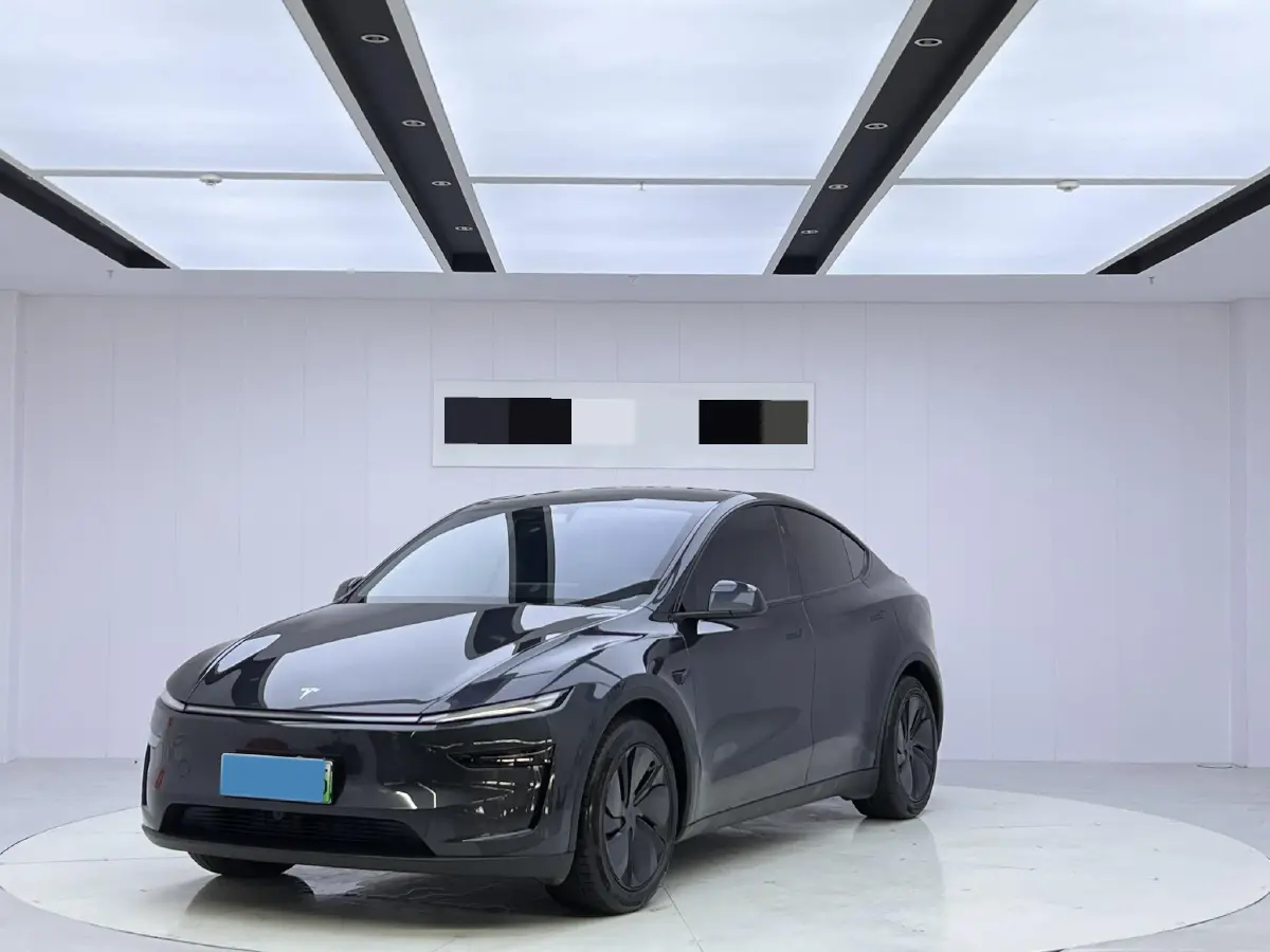 2025 Tesla Model Y BEV 78.4KWH