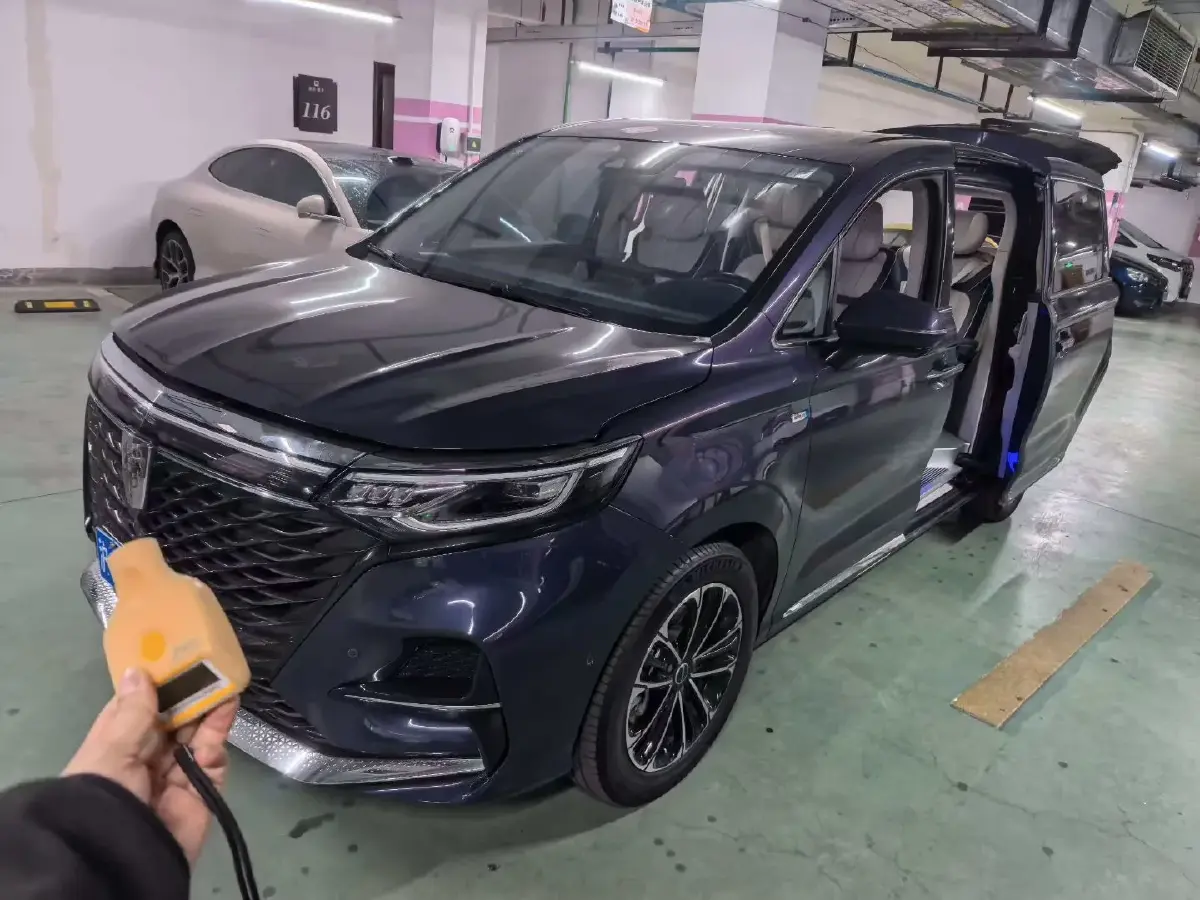 2022 Roewe iMAX8 2.0T 234HP L4 8AT