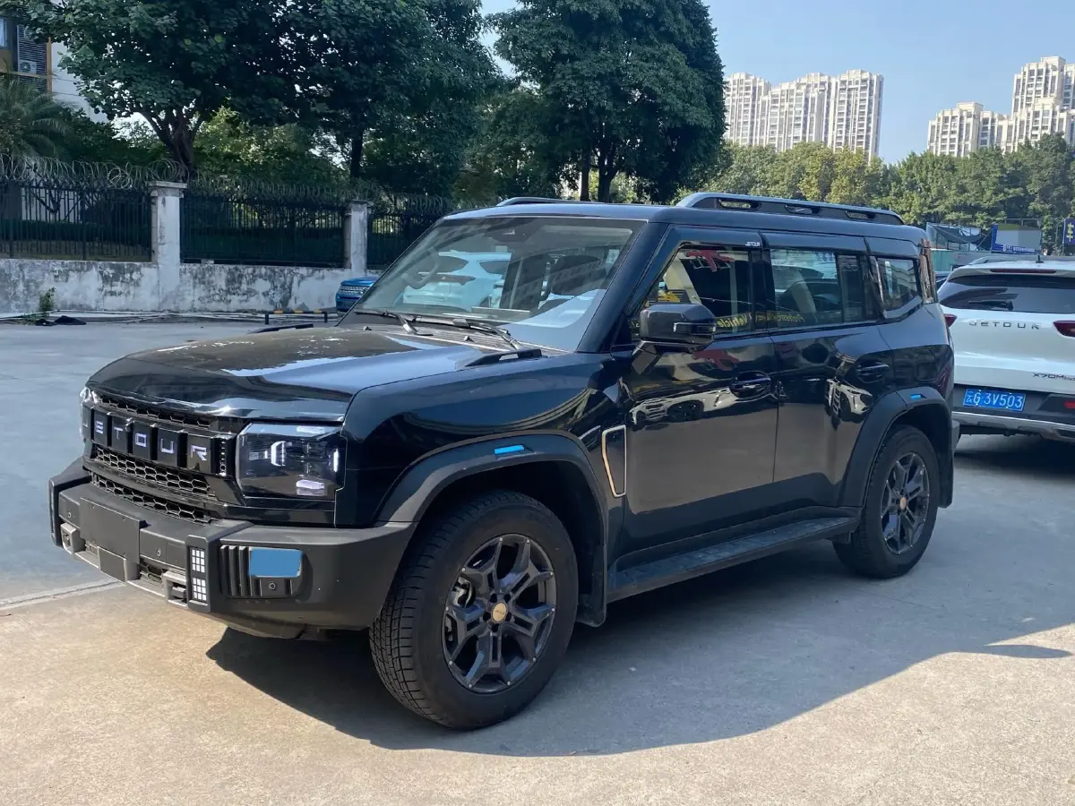 2025 Jetour Traveller 2.0T 254HP L4 7DCT