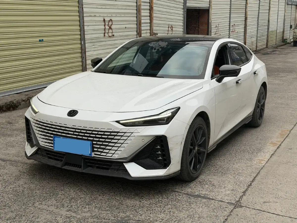 2022 ChangAn UNI-V 1.5T 188HP L4 7DCT