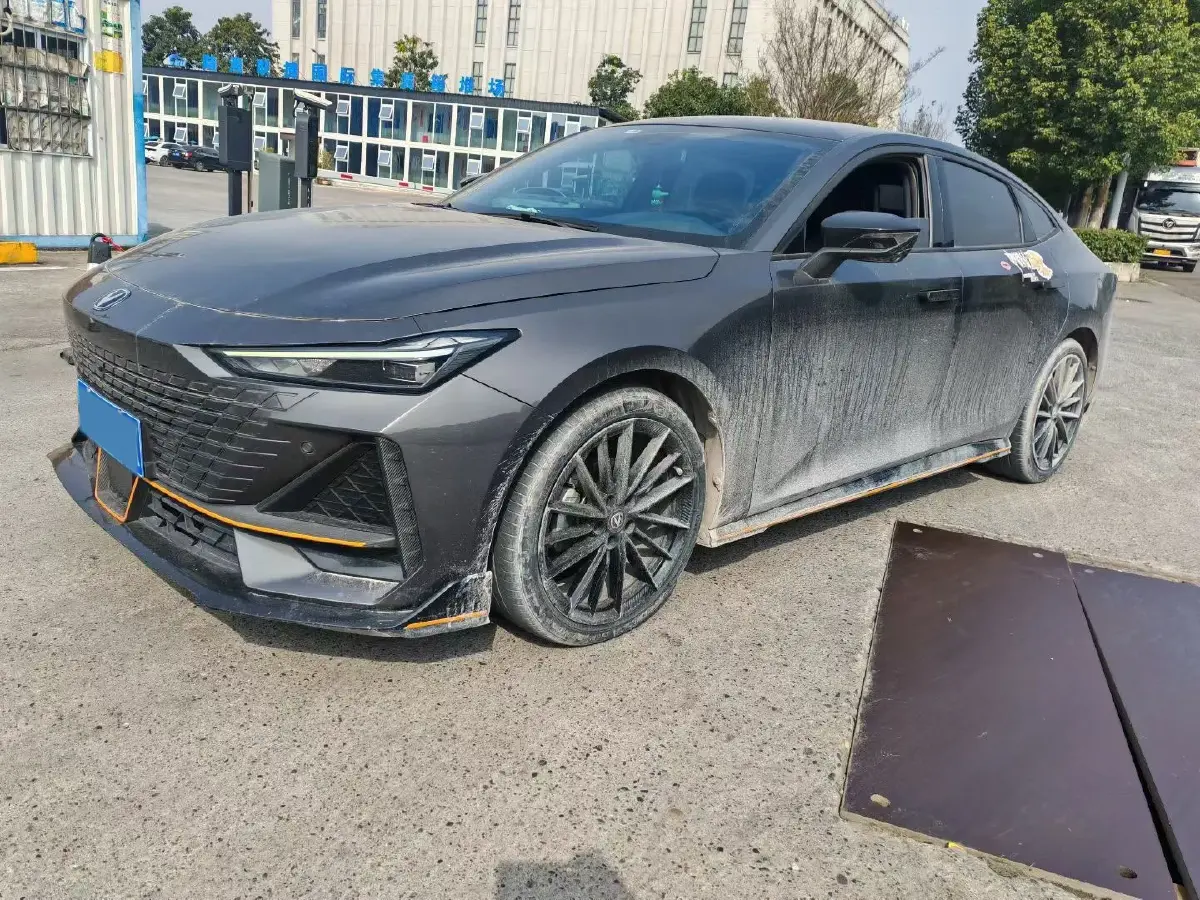 2022 ChangAn UNI-V 1.5T 188HP L4 7DCT