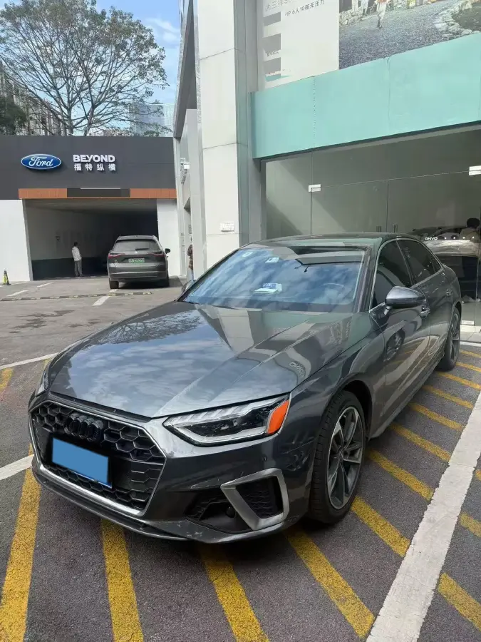 2020 Audi A4L 2.0T 190HP L4 7DCT