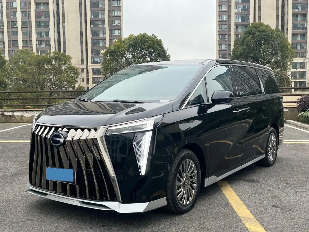 2025 GAC Trumpchi M8 2.0T 190HP L4 2DHT Hybrid