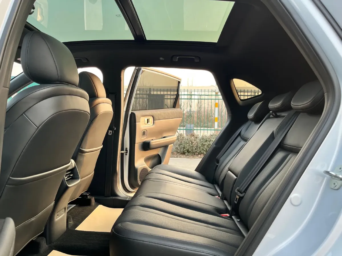 2024 WuLing XingGuangS 1.5L 106HP L4 E-CVT PHEV 20.5KWH,autocango,china used car exporter,china ev exporter,chinese used car exporter,chinese used ev exporter