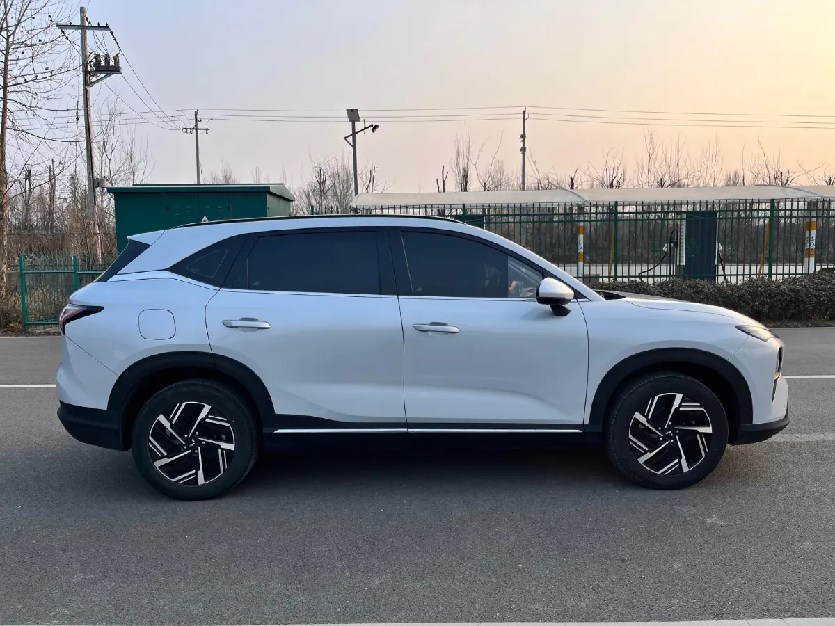 2024 WuLing XingGuangS 1.5L 106HP L4 E-CVT PHEV 20.5KWH,autocango,china used car exporter,china ev exporter,chinese used car exporter,chinese used ev exporter