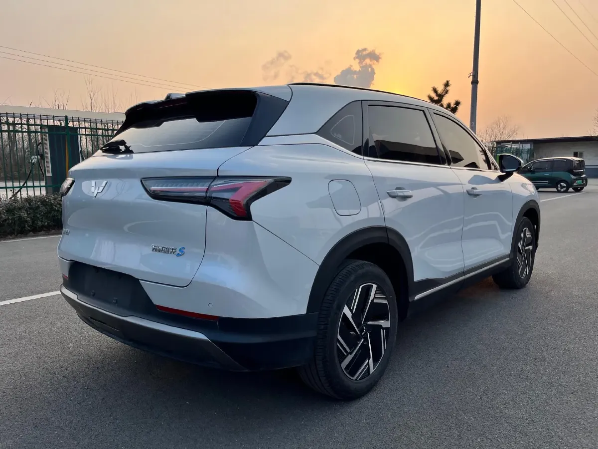 2024 WuLing XingGuangS 1.5L 106HP L4 E-CVT PHEV 20.5KWH,autocango,china used car exporter,china ev exporter,chinese used car exporter,chinese used ev exporter