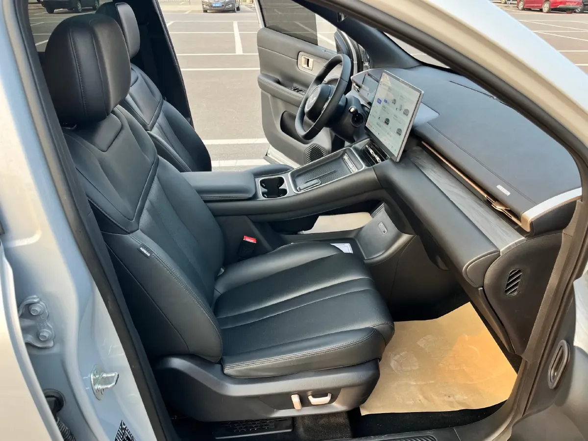 2024 WuLing XingGuangS 1.5L 106HP L4 E-CVT PHEV 20.5KWH,autocango,china used car exporter,china ev exporter,chinese used car exporter,chinese used ev exporter