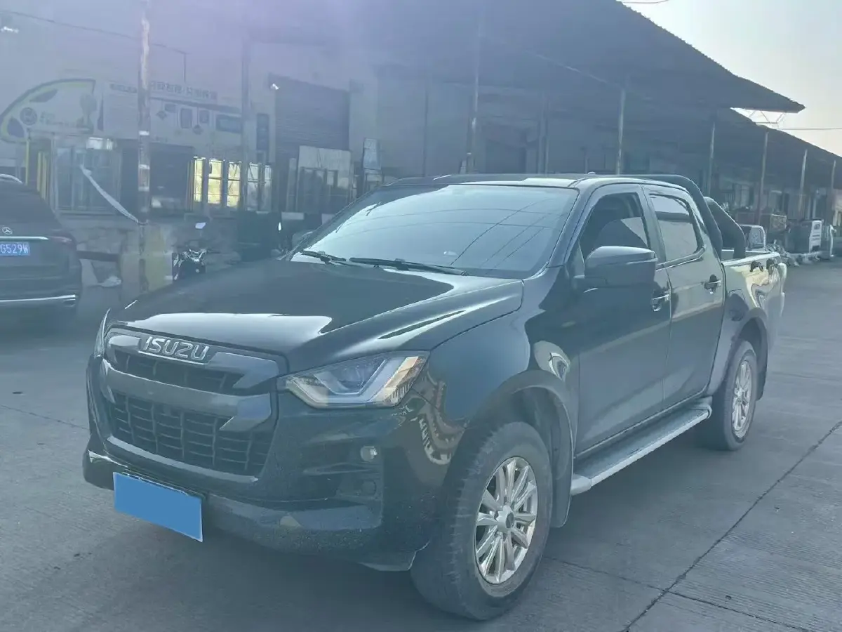 2020 Isuzu RE-MAX Jim 2.5T 150HP L4 6MT