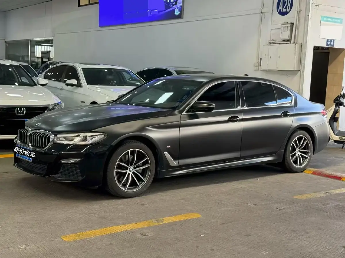 2022 BMW 5 Series 2.0T 184HP L4 8AT