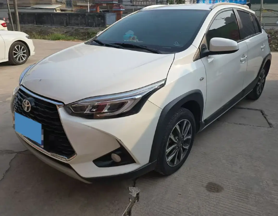 2022 Toyota Yaris L 1.5L 112HP L4 CVT