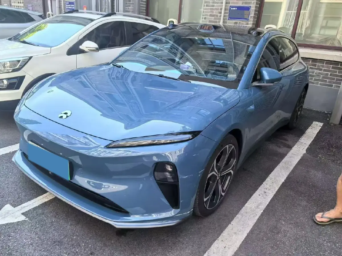 2023 NIO ET5T BEV 75KWH
