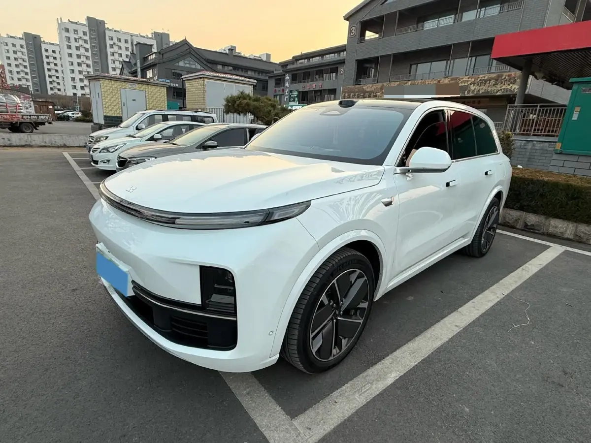 2025 Li L8 Range Extended 154HP REEV