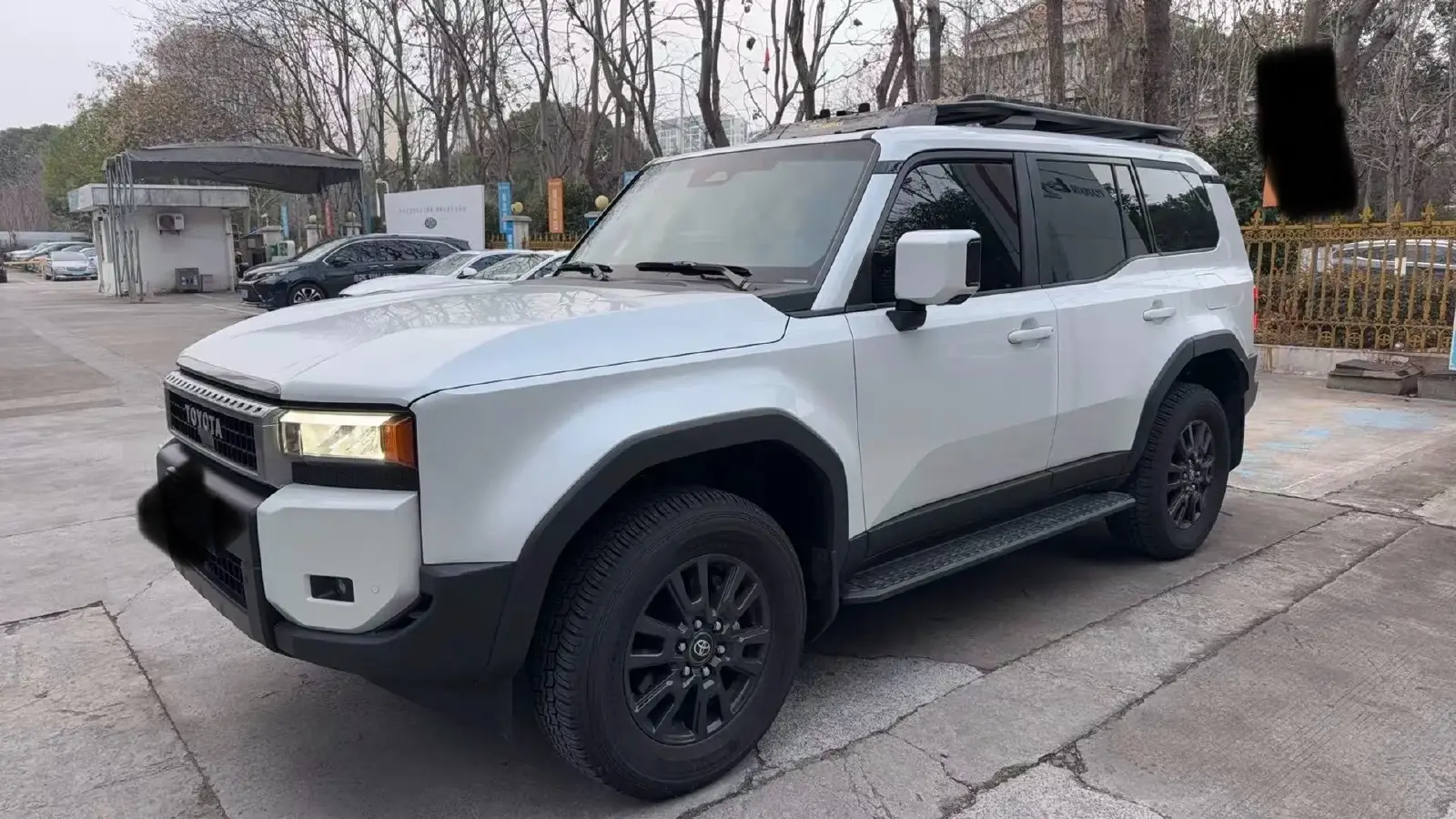 2024 Toyota Land Cruiser Prado 2.4T 282HP L4 8AT Hybrid