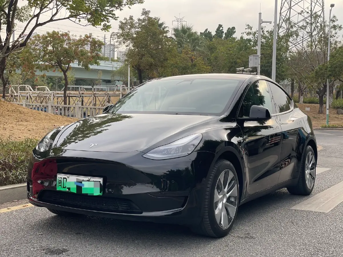 2022 Tesla Model Y BEV 60KWH
