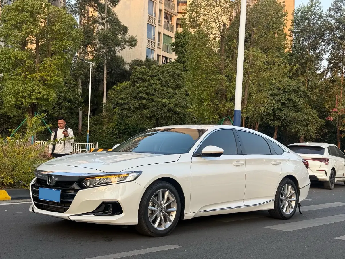 2022 Honda Accord 1.5T 194HP L4 CVT