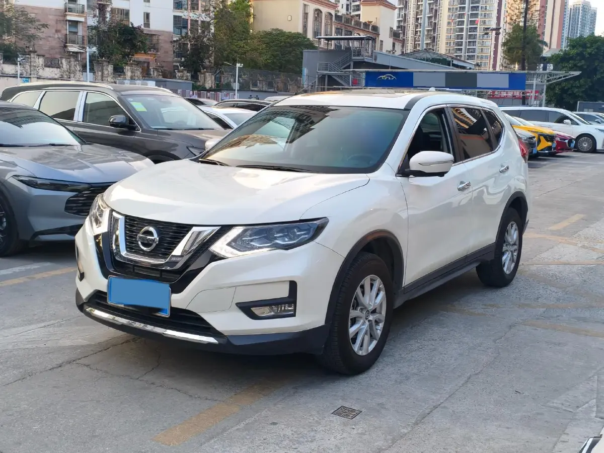 2023 Nissan X-Trail 2.0L 151HP L4 CVT