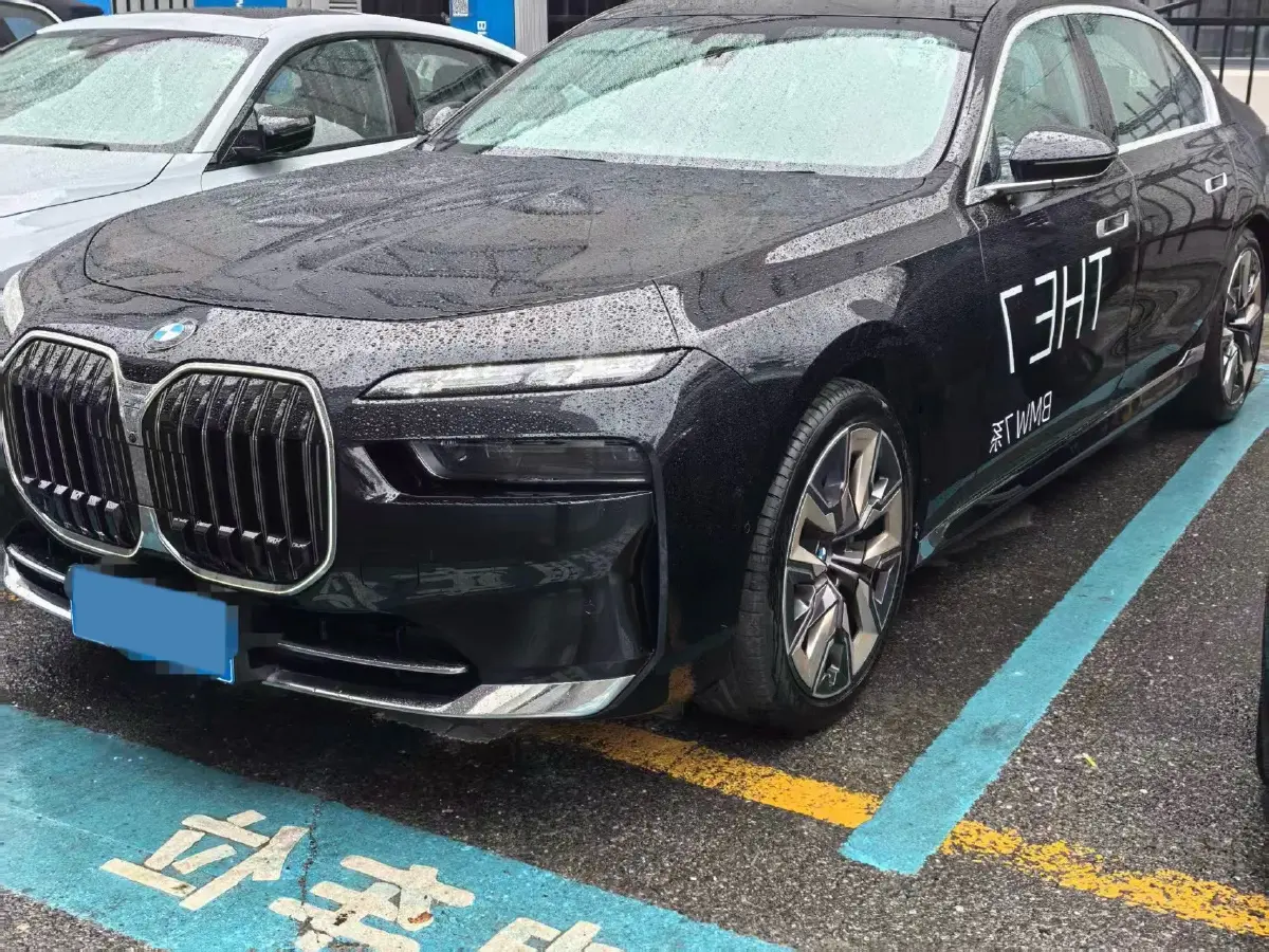 2023 BMW 7 Series 3.0T 381HP L6 8AT