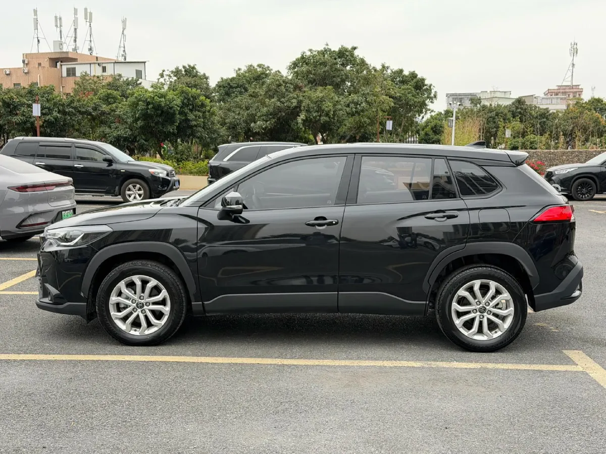 2023 Toyota Frontlander 2.0L 171HP L4 CVT,autocango,china used car exporter,china ev exporter,chinese used car exporter,chinese used ev exporter