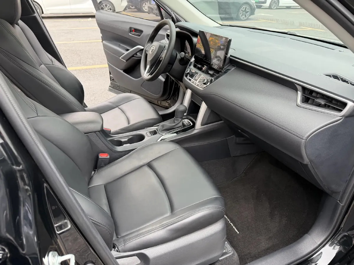 2023 Toyota Frontlander 2.0L 171HP L4 CVT,autocango,china used car exporter,china ev exporter,chinese used car exporter,chinese used ev exporter