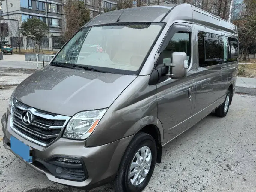 2018 MAXUS XinTu V80 2.5T 136HP L4 6MT