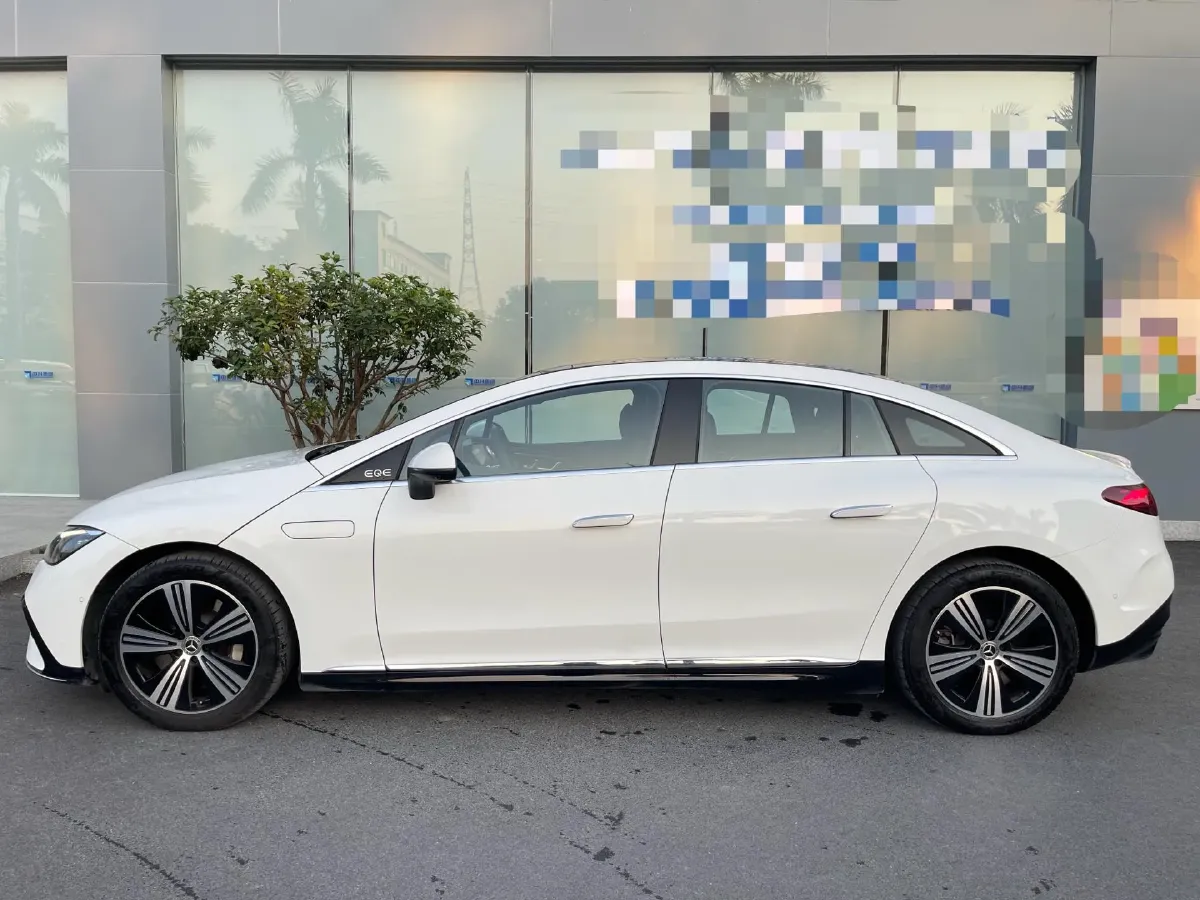 2025 Mercedes-Benz EQE Class BEV 96.1KWH,autocango,china used car exporter,china ev exporter,chinese used car exporter,chinese used ev exporter