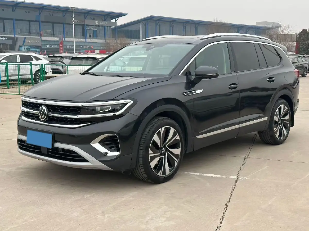 2023 Volkswagen Talagon 2.0T 220HP L4 7DCT