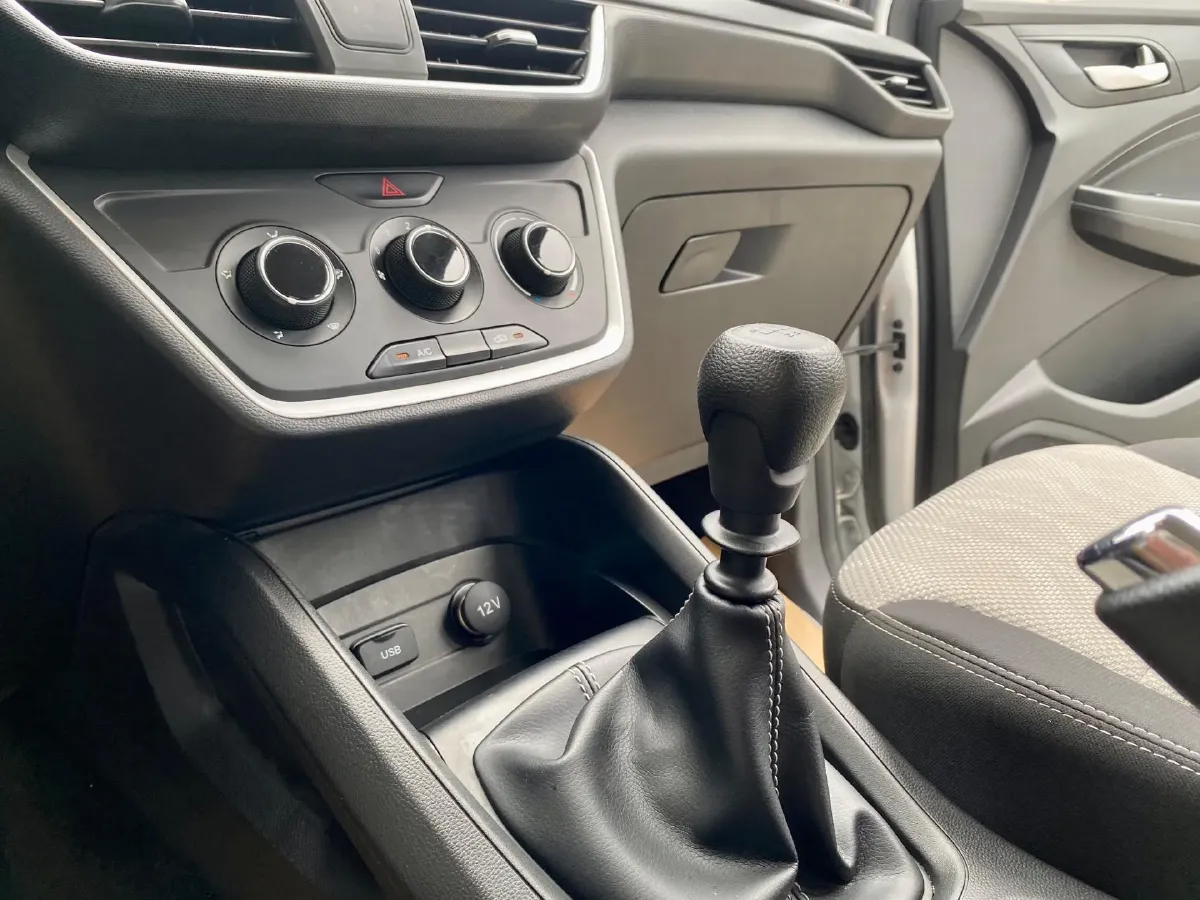 2019 JinBei JinDian 2.2L 116HP L4 5MT,autocango,china used car exporter,china ev exporter,chinese used car exporter,chinese used ev exporter