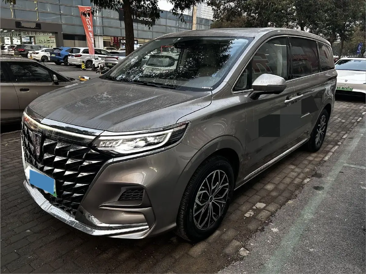2025 Roewe iMAX8 1.5T 150HP L4 1DHT PHEV 24.7KWH
