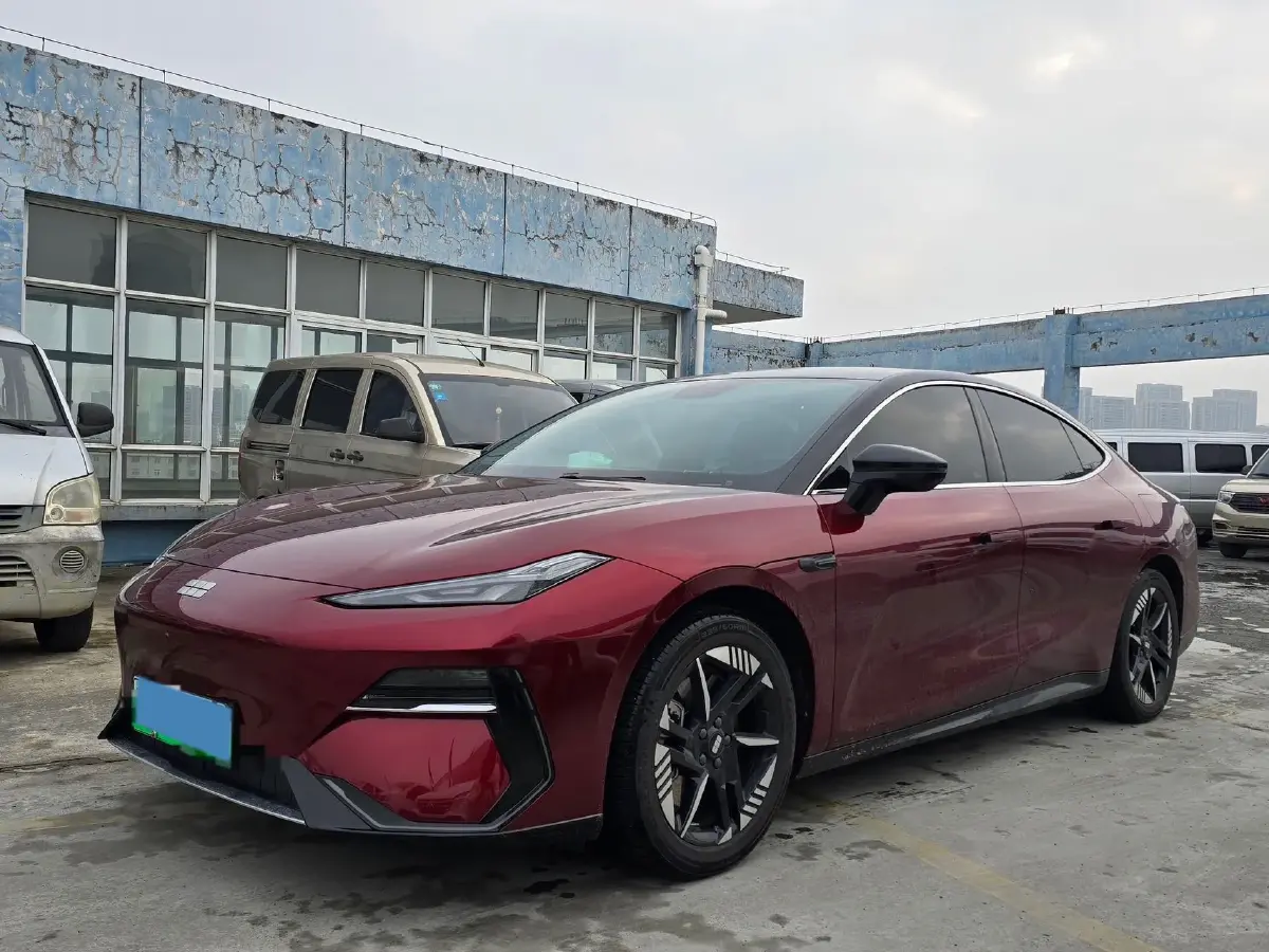 2024 Geely Galaxy E8 BEV 62KWH