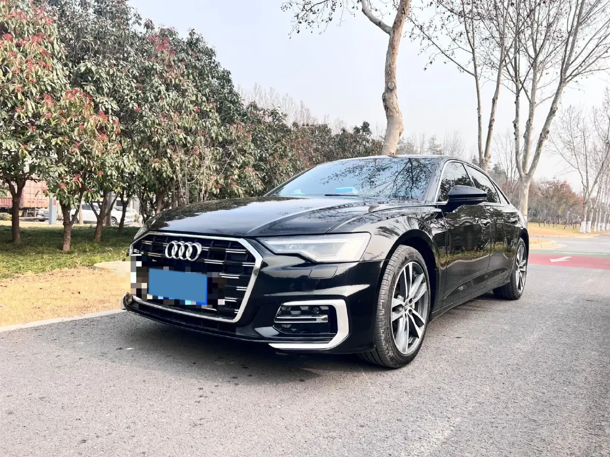 2021 Audi A6L 2.0T 190HP L4 7DCT