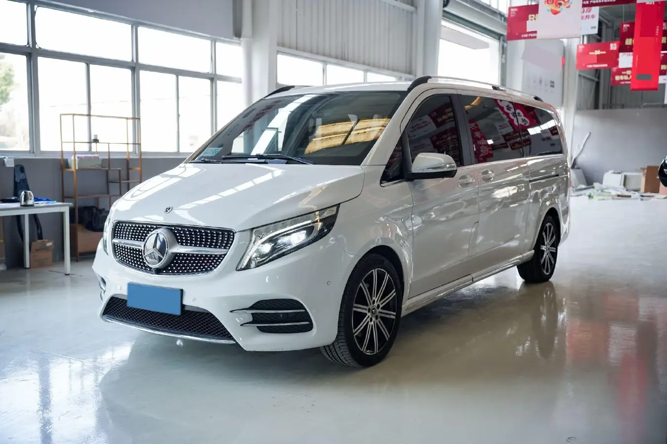 2022 Mercedes-Benz V Class 2.0T 211HP L4 9AT