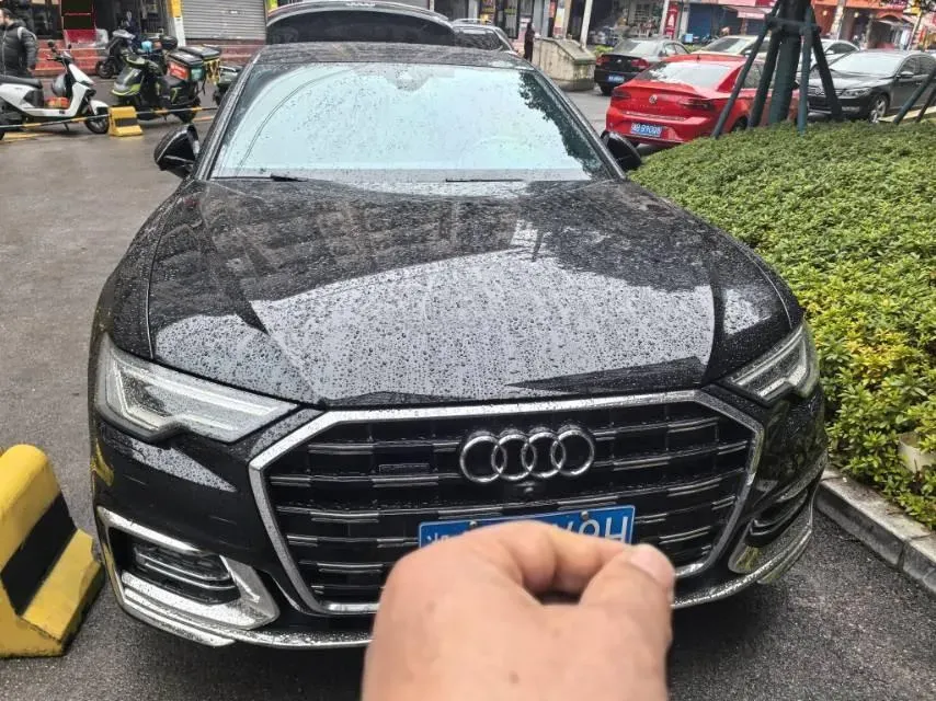 2023 Audi A6L 2.0T 245HP L4 7DCT,autocango,china used car exporter,china ev exporter,chinese used car exporter,chinese used ev exporter