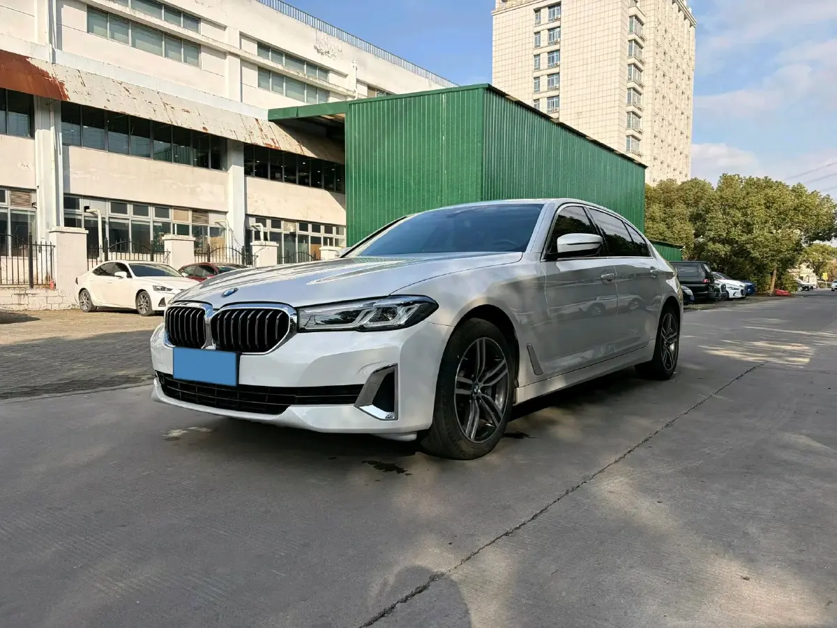 2021 BMW 5 Series 2.0T 252HP L4 8AT