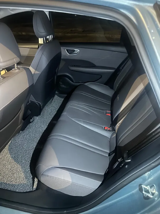 2025 Roewe D6 BEV,autocango,china used car exporter,china ev exporter,chinese used car exporter,chinese used ev exporter