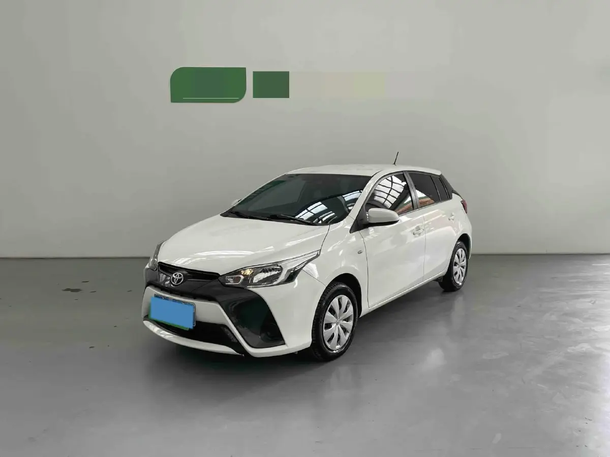 2021 Toyota Yaris L 1.5L 112HP L4 CVT