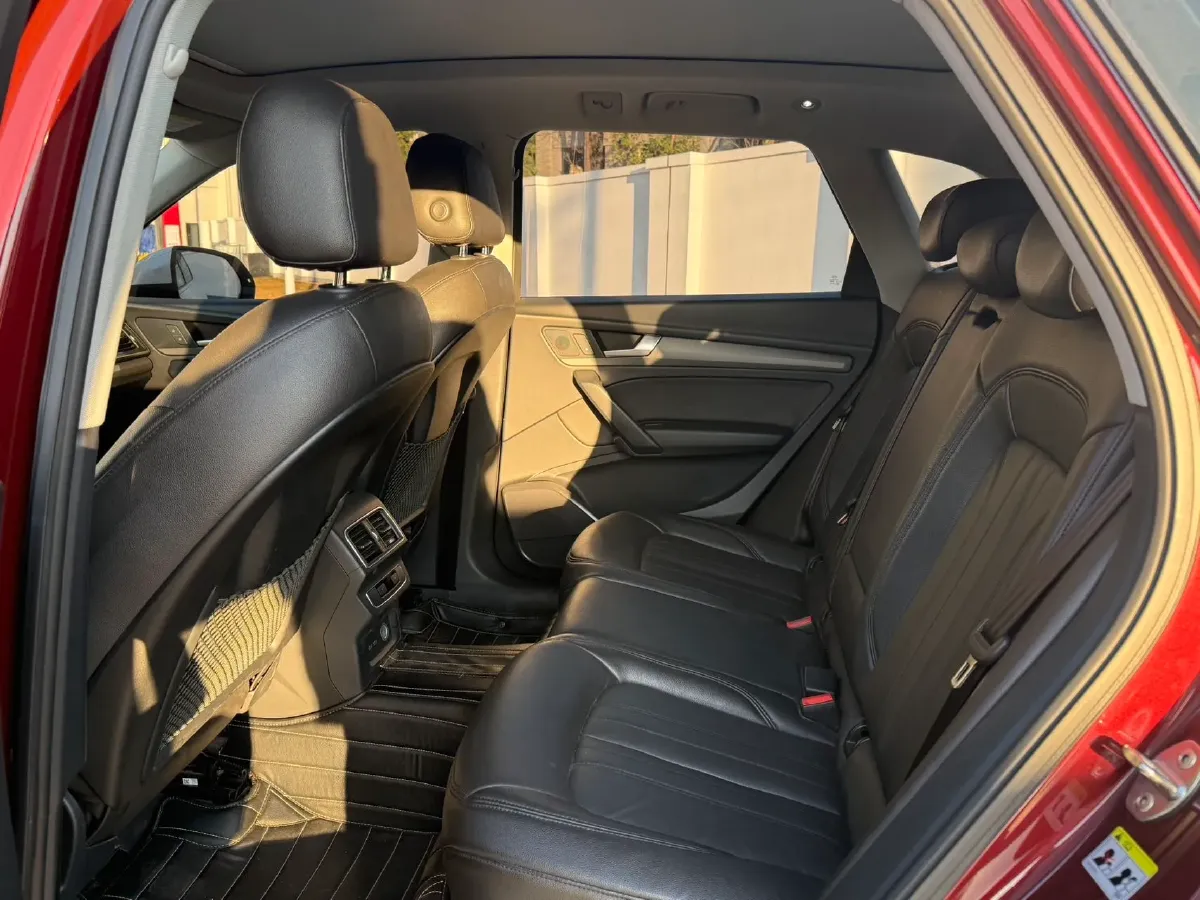 2018 Volkswagen Alltrack 2.0T 220HP L4 7DCT,autocango,china used car exporter,china ev exporter,chinese used car exporter,chinese used ev exporter