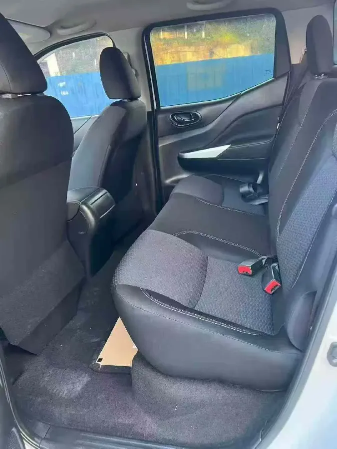 2021 Nissan Navara 2.5L 190HP L4 7AT,autocango,china used car exporter,china ev exporter,chinese used car exporter,chinese used ev exporter
