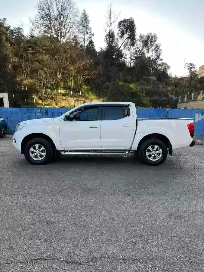 2021 Nissan Navara 2.5L 190HP L4 7AT,autocango,china used car exporter,china ev exporter,chinese used car exporter,chinese used ev exporter
