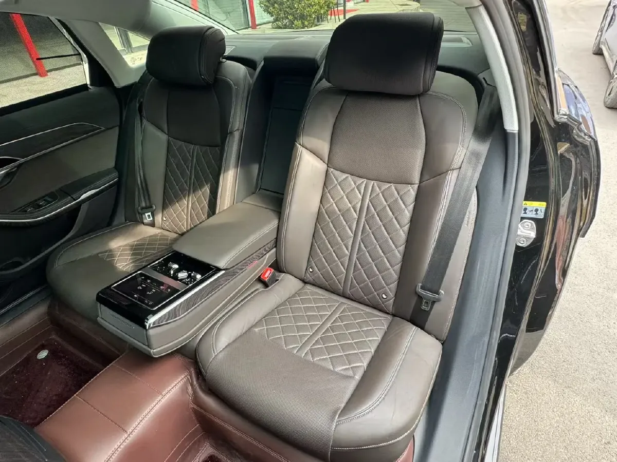 2024 Audi A8 3.0T 286HP V6 8AT,autocango,china used car exporter,china ev exporter,chinese used car exporter,chinese used ev exporter