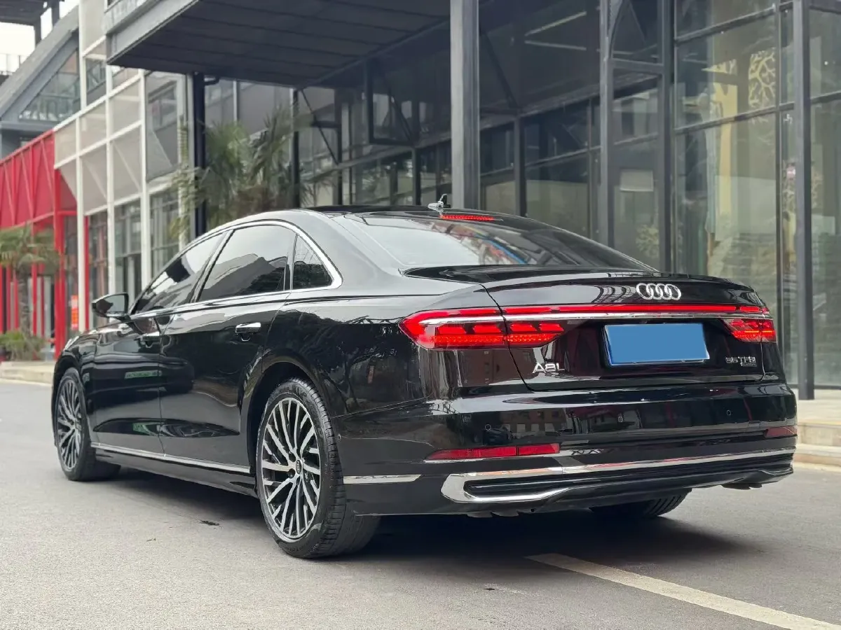 2024 Audi A8 3.0T 286HP V6 8AT,autocango,china used car exporter,china ev exporter,chinese used car exporter,chinese used ev exporter