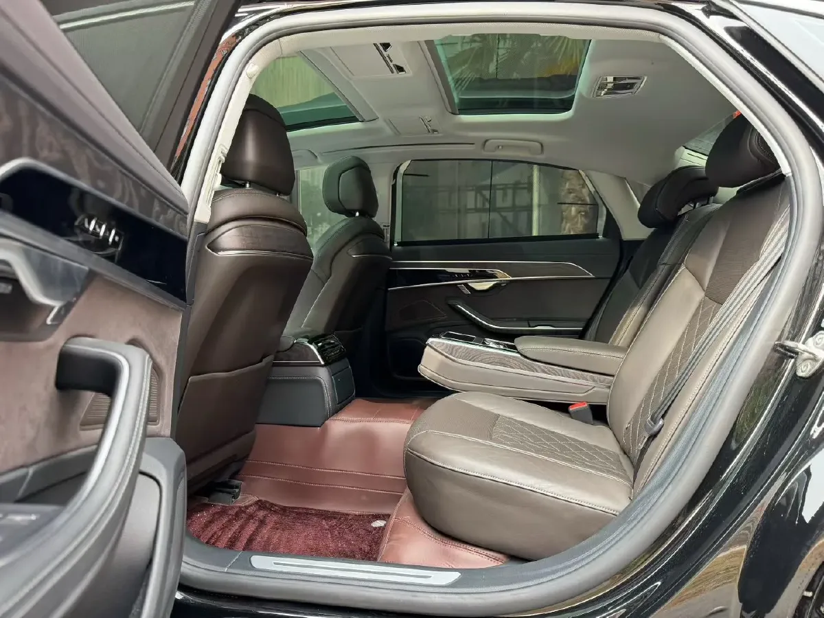 2024 Audi A8 3.0T 286HP V6 8AT,autocango,china used car exporter,china ev exporter,chinese used car exporter,chinese used ev exporter