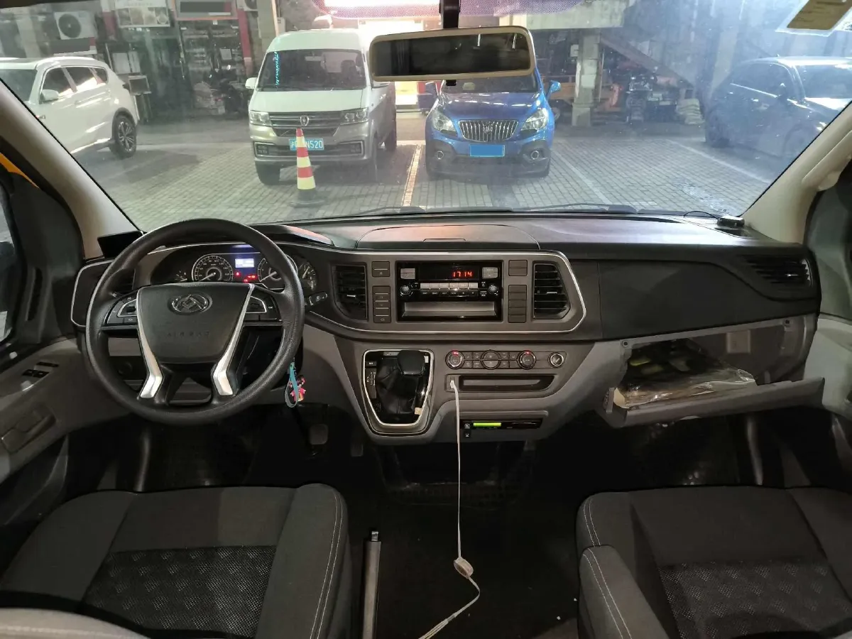 2019 JAC T8 2.0T 190HP L4 6MT,autocango,china used car exporter,china ev exporter,chinese used car exporter,chinese used ev exporter