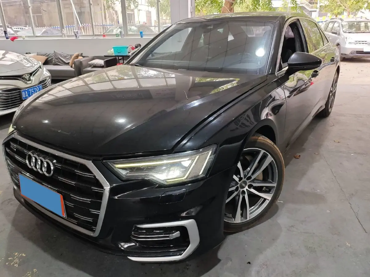 2021 Audi A6L 2.0T 190HP L4 7DCT