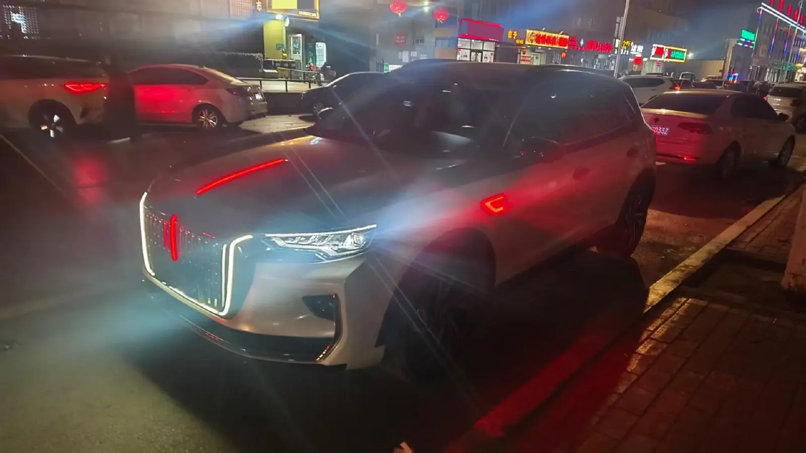 2022 HongQi HS5 2.0T 224HP L4 6AT