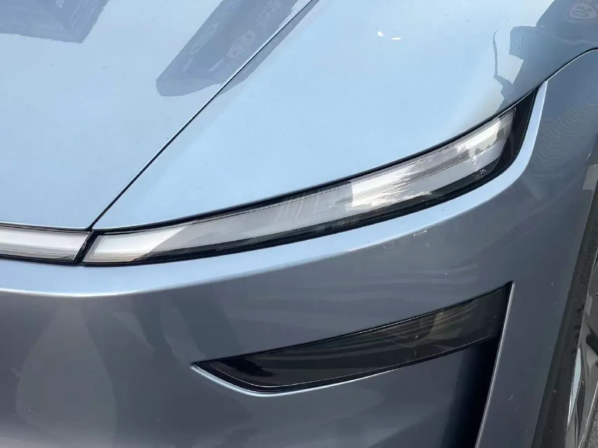 2025 Tesla Model Y L BEV,autocango,china used car exporter,china ev exporter,chinese used car exporter,chinese used ev exporter